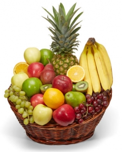 12 item Colossal Fruit Basket
