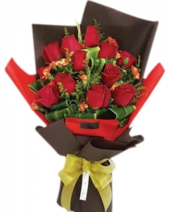 12 holland red roses bouqet