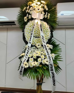 Angelic All White Wreath